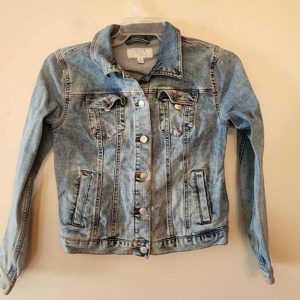 Time and tru Denim Jean trucker jacket size womens small